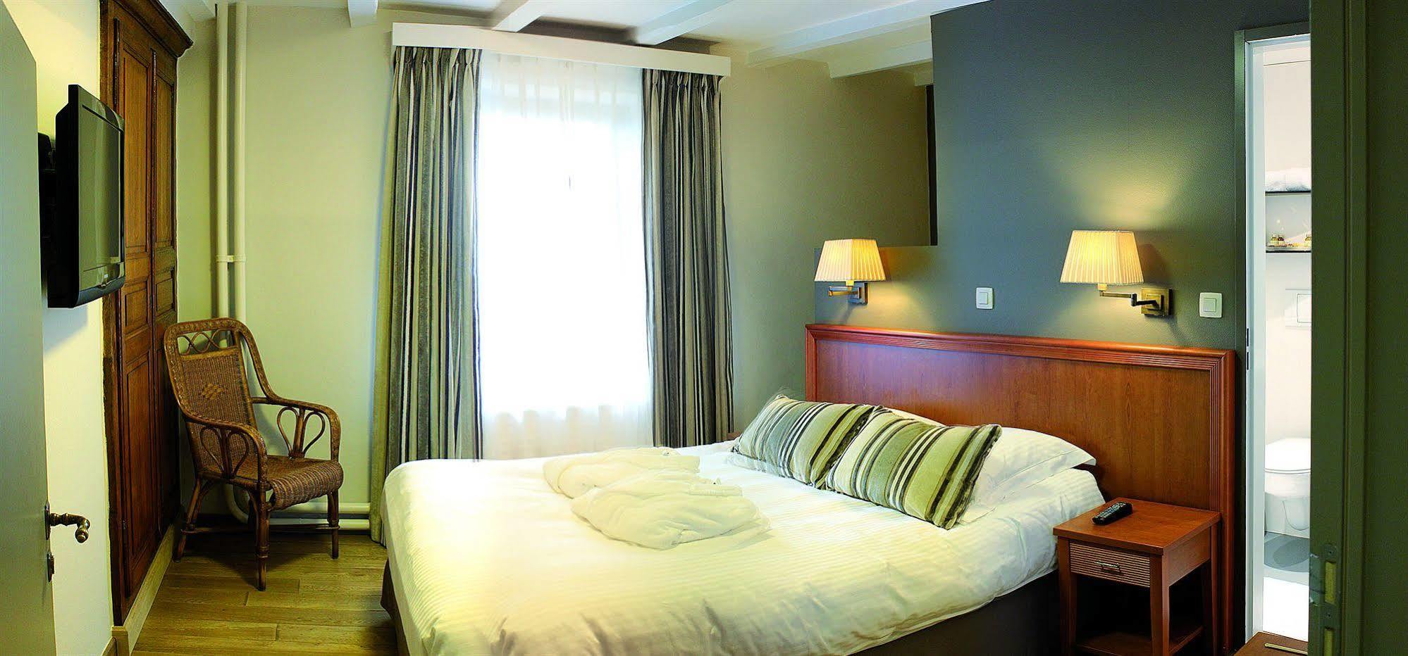 Hotel Le Fournil Redu Kültér fotó